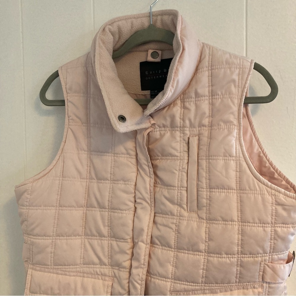 Women's Tally Ho Outerwear Pink Vest With Side Buckle Accents Size Medium - Picture 2 of 6